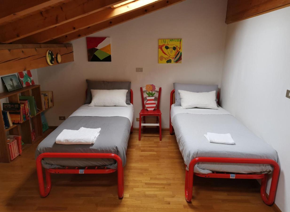 Apartamento Casa Al parco: mansarda, giardino, relax Calavino Exterior foto